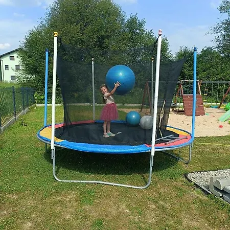 W Gorach Pod Szczyrkiem Goraca Bania Chalet *