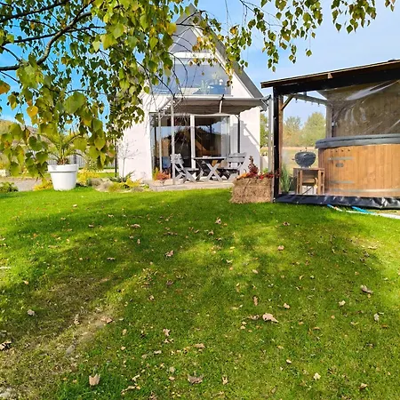 Pod Szczyrkiem Z Ogrodem Na Wylacznosc W Cenie Goraca Bania Chalet *